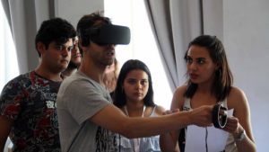 participants in virtual reality during the bomb defuse
