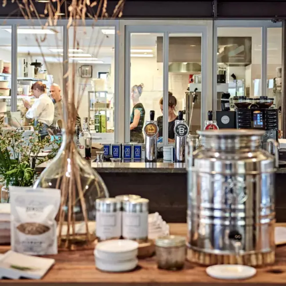 bar-kitchen-tero-saint-gilles-e1660047277316-1024x683