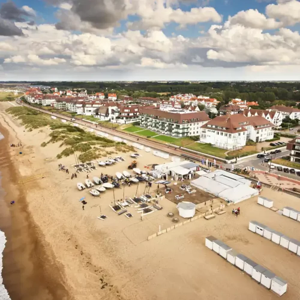 sky-view-river-woods-beach-club-1024x683